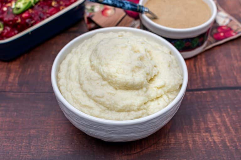 Ricotta Cauliflower Mash with Mushroom Gravy