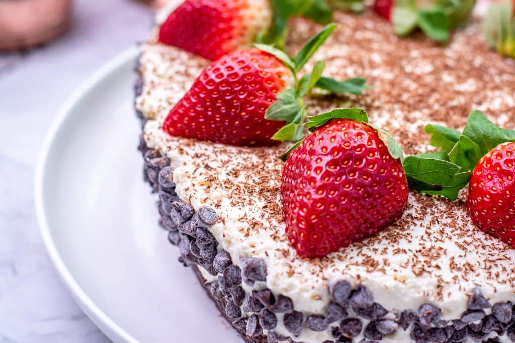 No bake cannoli cheesecake heart shaped low carb dessert