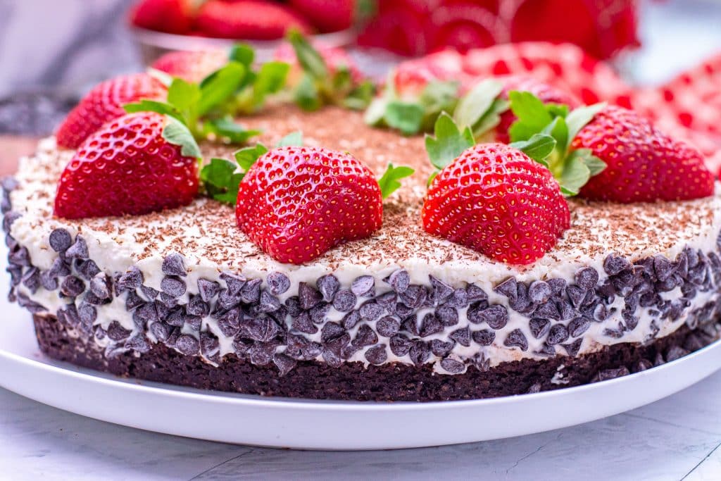 No bake cannoli cheesecake heart shaped low carb dessert