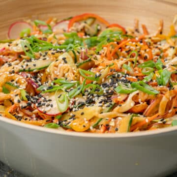 thai veggie salad in a wooden bowl